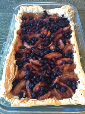 apple and blueberry tart.JPG