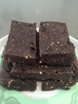 Chocolate &amp; hemp seeds bars