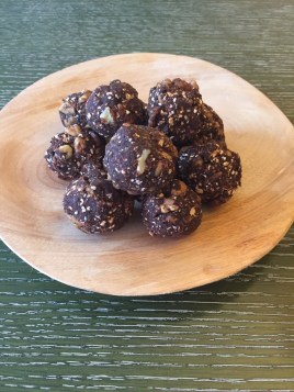 chia-cacao-and-walnuts-balls
