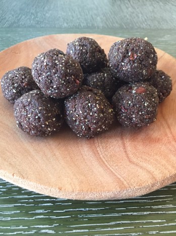 cacao-peanut-and-maca-balls